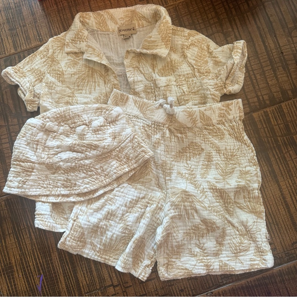 BearPaw Cream and Tan Leaf Print Apparel 3 piece set